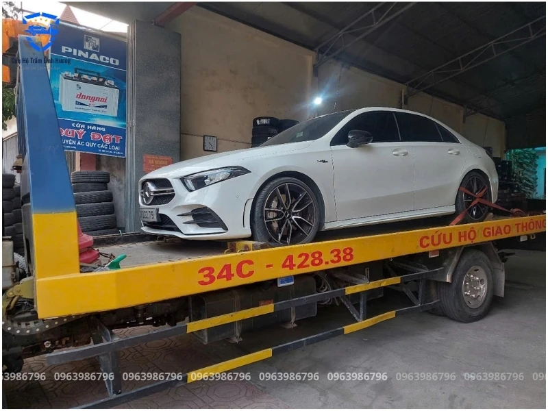 Tổng đài cứu hộ ô tô Đức Công - Gọi ngay để được hỗ trợ 24/7